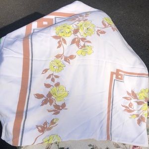 Very nice vintage tablecloth